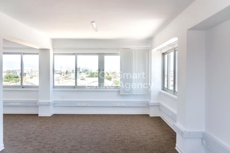 Thumbnail 4 Εμπορικό Ακίνητο Προς Ενοικίαση Λεμεσος