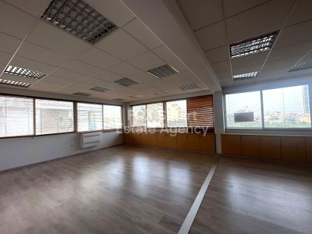 משרד למכירה