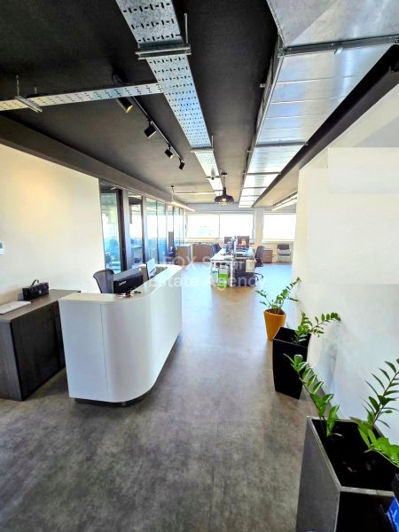 Thumbnail 1 Commercial Property In Vendita Limassol