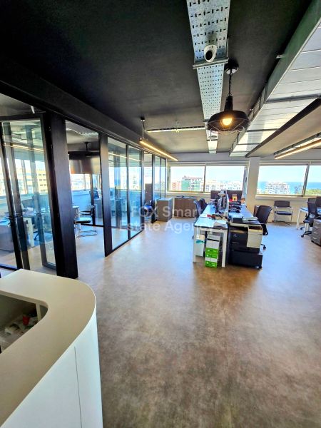 Thumbnail 2 Commercial Property In Vendita Limassol