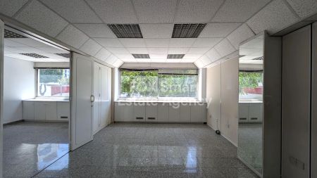 Γραφείο προς πώληση