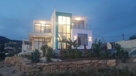 Villa zum Kauf