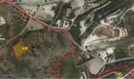 Жилой участок на продажу