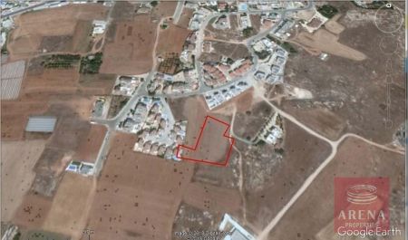 Жилой участок на продажу