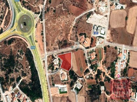 Жилой участок на продажу