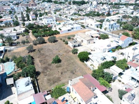 Жилой участок на продажу