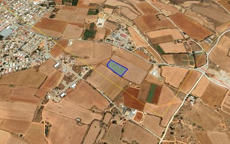 Жилой участок на продажу