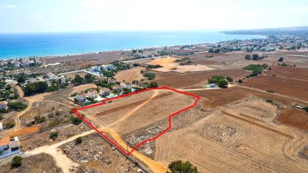 קרקע למגורים למכירה