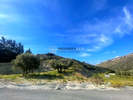 קרקע למגורים למכירה