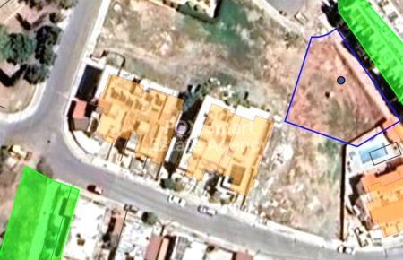 Жилой участок на продажу