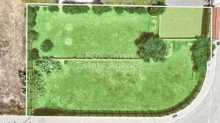 Жилой участок на продажу