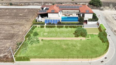 Жилой участок на продажу