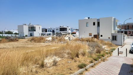 Działka mieszkalna na sprzedaż