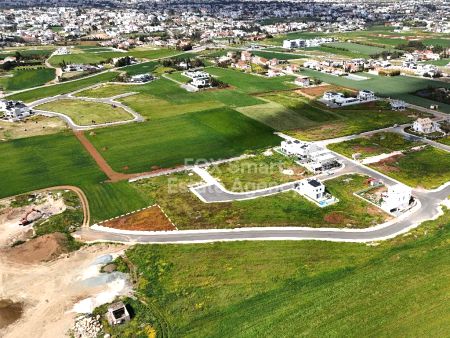 Działka mieszkalna na sprzedaż