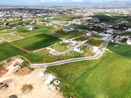 Działka mieszkalna na sprzedaż