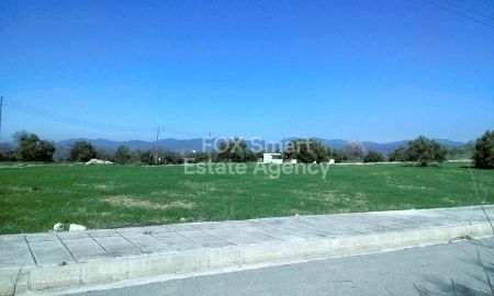 Жилой участок