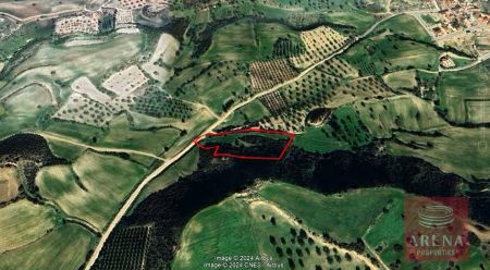 Жилой участок