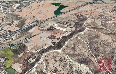 קרקע למגורים למכירה