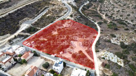 Жилой участок на продажу