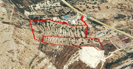 Жилой участок на продажу