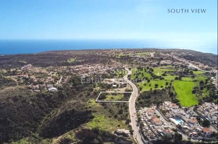 Жилой участок на продажу