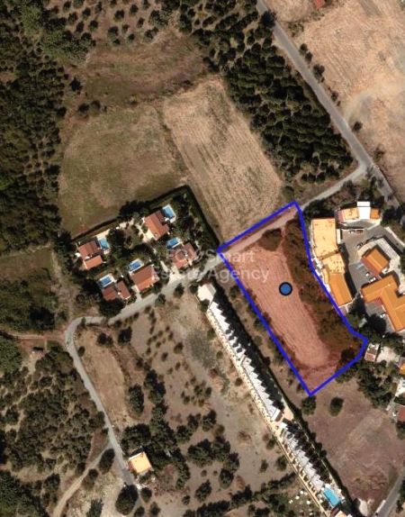 Жилой участок