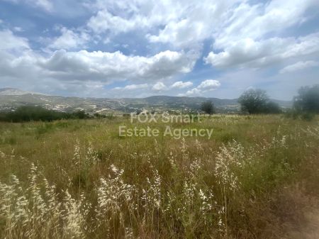 Жилой участок на продажу