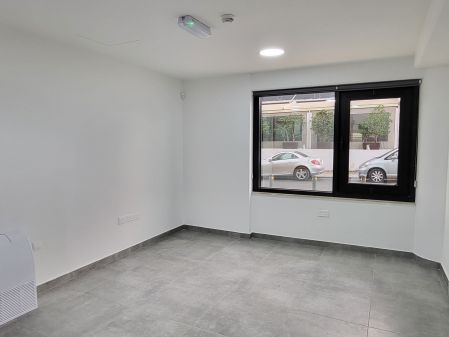 Λιανική προς ενοικίαση