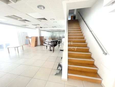 Λιανική προς ενοικίαση