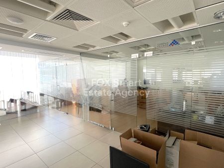 Λιανική προς ενοικίαση