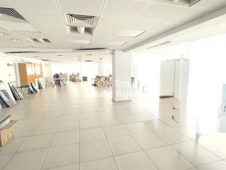 Λιανική προς ενοικίαση