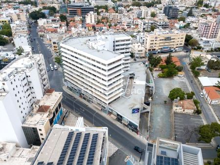 Thumbnail 1 Commercial Property In Vendita Limassol