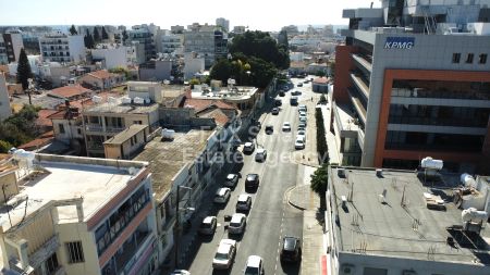 Vendita al dettaglio in vendita