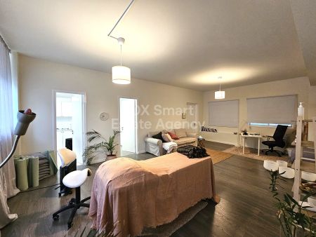 Vente au détail à vendre