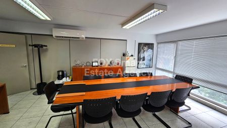 Λιανική προς πώληση