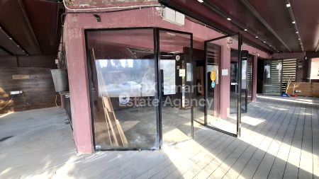 Vente au détail à vendre