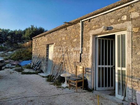 Ländliches Land zum Kauf