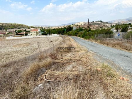 ארץ כפרית למכירה