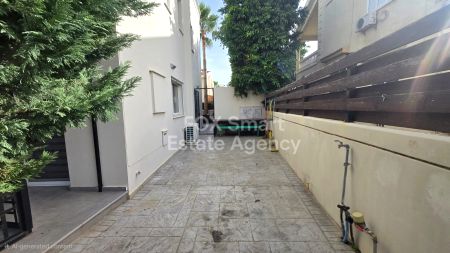 בית דו משפחתי למכירה