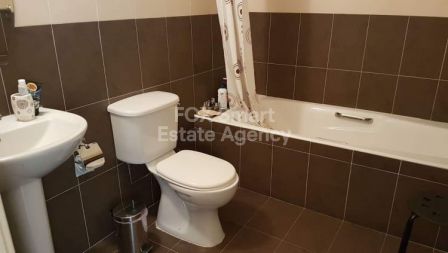 半独立式住宅出售