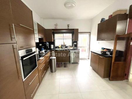 半独立式住宅出售