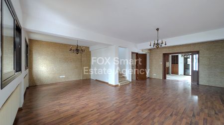 半独立式住宅出售