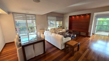 Semi-detached House for sale