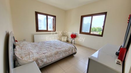 半独立式住宅出售