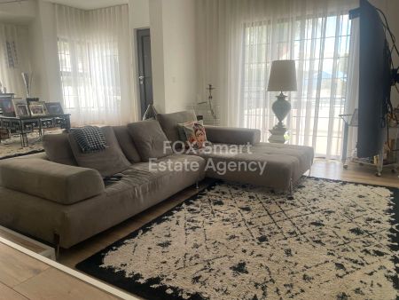 Двухквартирный дом на продажу