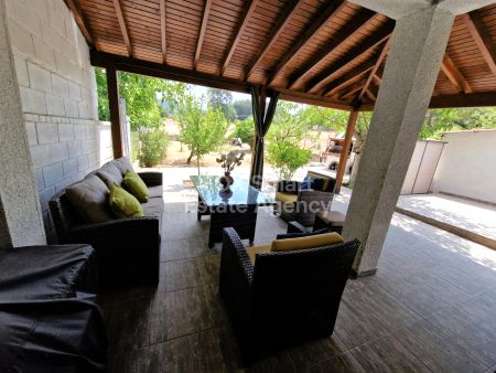 半独立式住宅出售