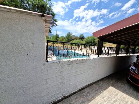 半独立式住宅出售