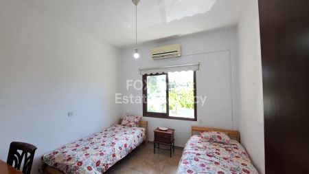 בית דו משפחתי למכירה