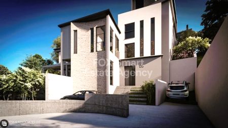 בית דו משפחתי למכירה