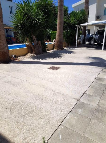 בית דו משפחתי למכירה